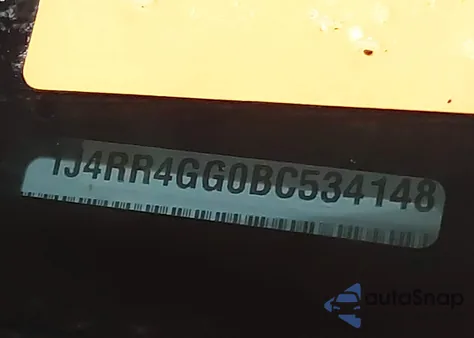 2011 Jeep Grand Cherokee Laredo from USA, damaged, VIN 1J4RR4GG0BC534148